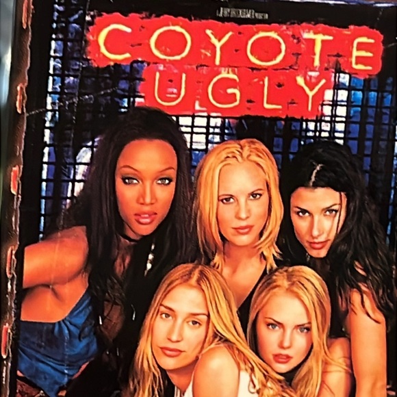 Coyote Ugly (2000) promotional movie Button - Used, Great shape! - Picture 4 of 5